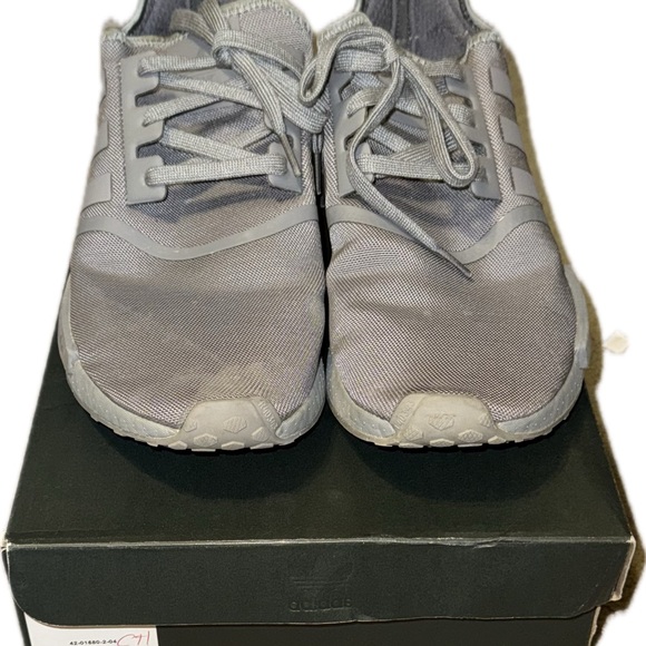 Adidas shoes men’s size 13 - Picture 2 of 3